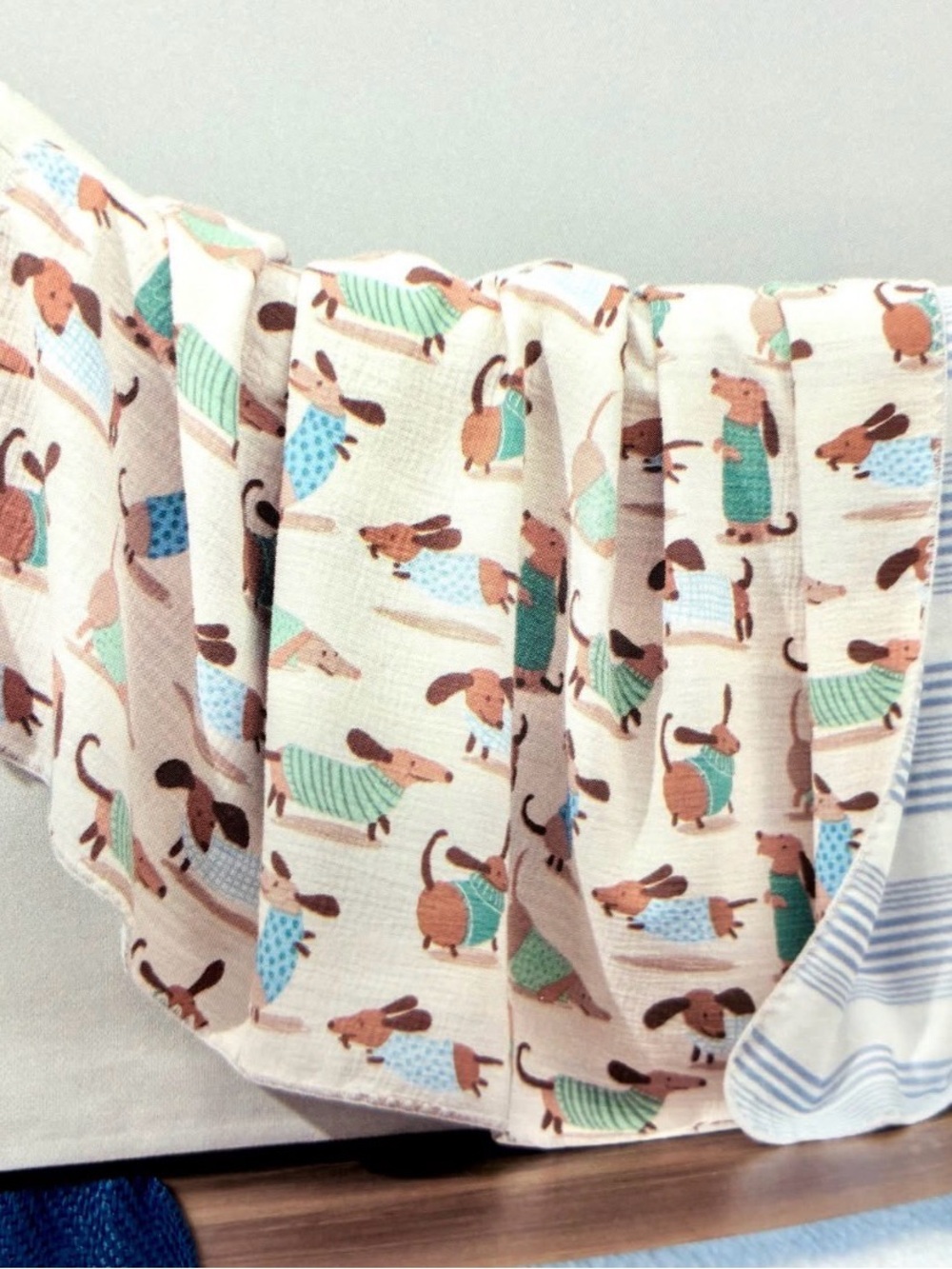 Artist Collection Cotton Gauze Throw - dachshund Print - Picture 6 of 6